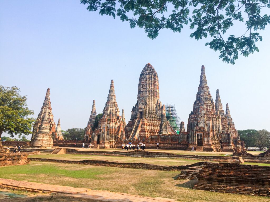 アユタヤ（タイ）、世界遺産登録制度と価値評価の基準を示す象徴的な建造物