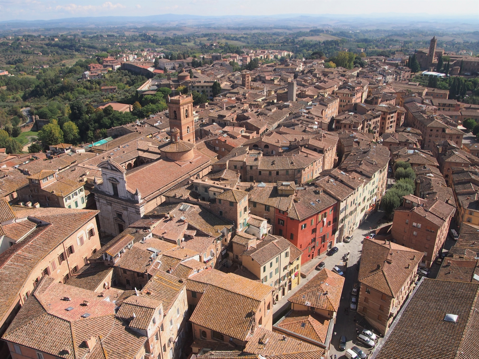 ミラノ風景、歴史的建造物が立ち並ぶ