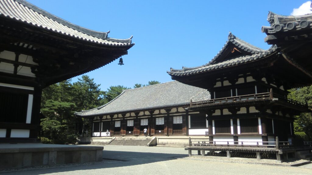 鑑真和上ゆかりの唐招提寺。