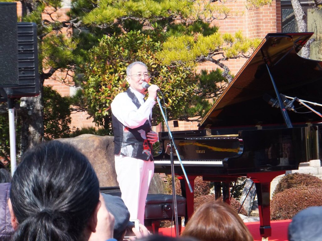 設計者・山下啓次郎氏の孫、山下洋輔さん。
