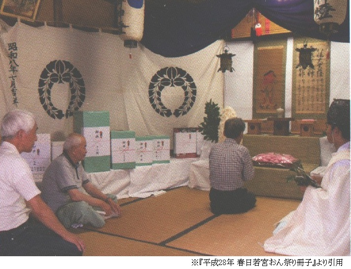 赤童子祭りの祭事。自治会が伝統を引き継ぐ。