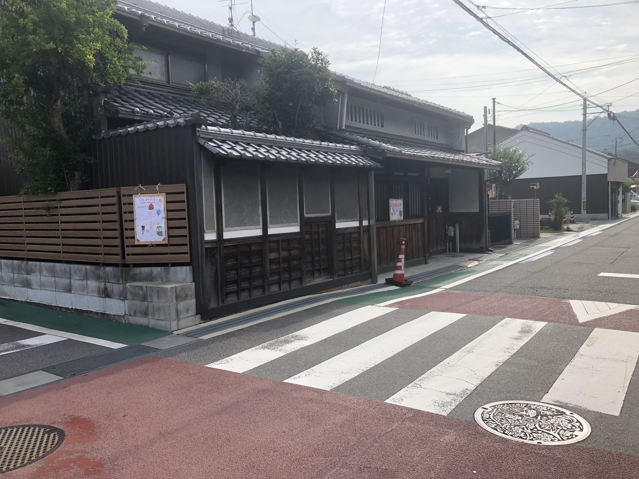 町内に貼り出されたポスター