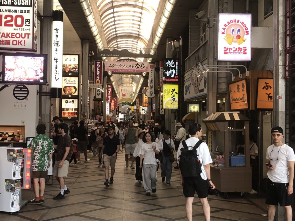 夕方の東向商店街