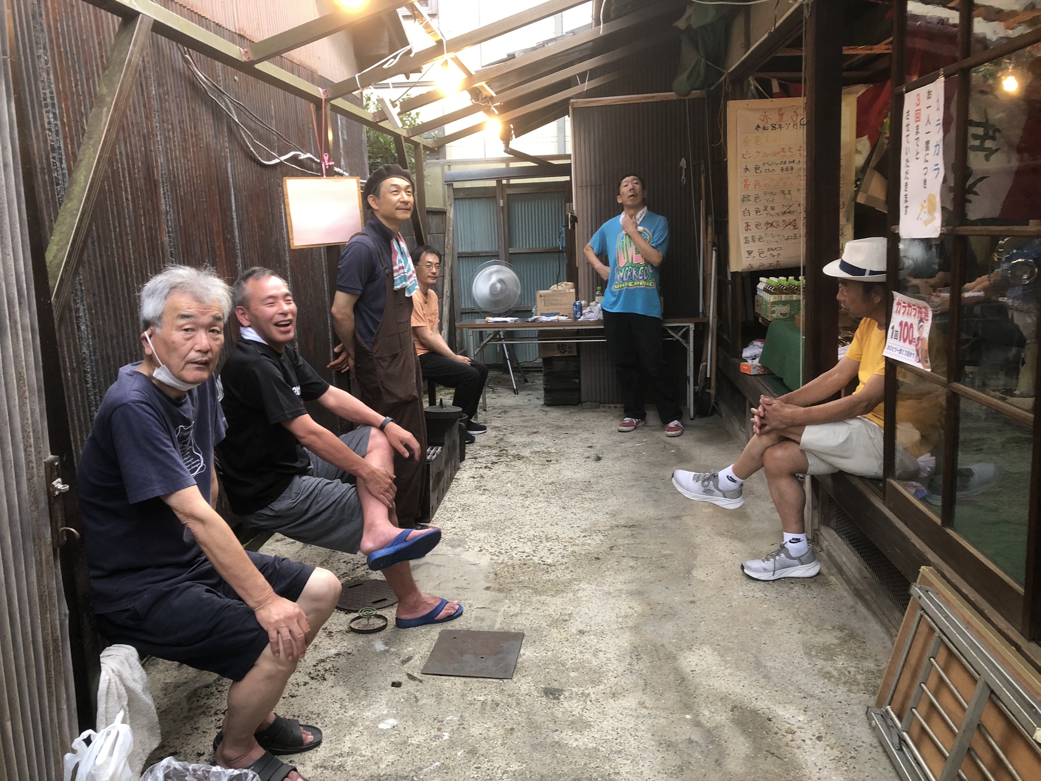 町内の男性たち