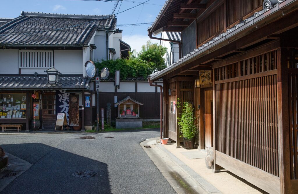 毎日の暮らしが、奈良町の景観を支えています。
